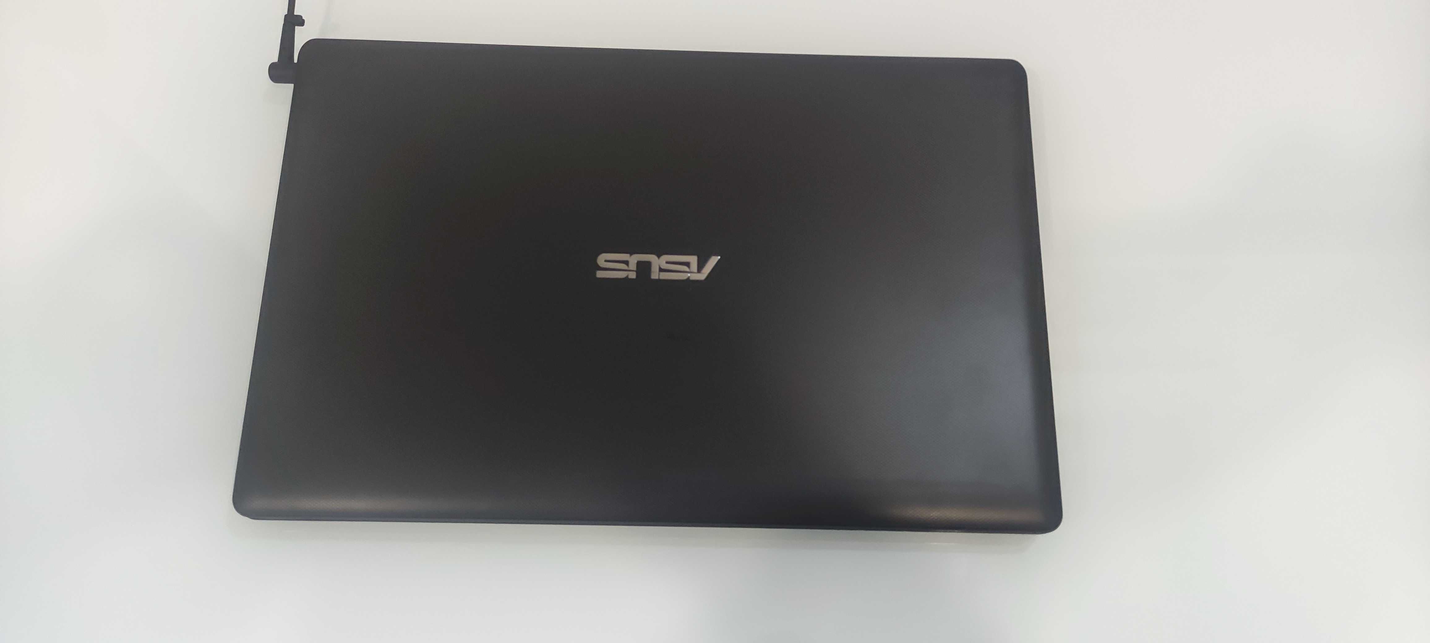 Asus X552L i5 SSD - Como novo