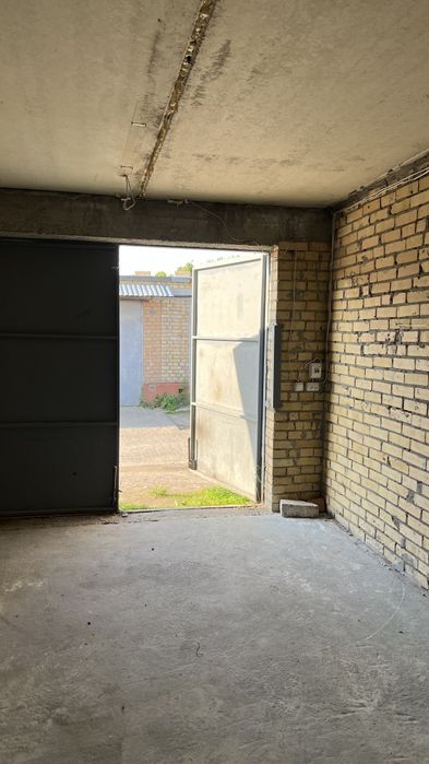 Оренда гаража двохповерхового, склад вул. Трускавецька 50, Автофортеця