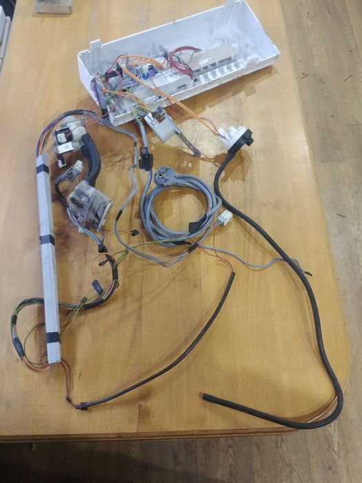 Панель управления пралки стиральной машины WHIRLPOOL Bauknecht Ignis