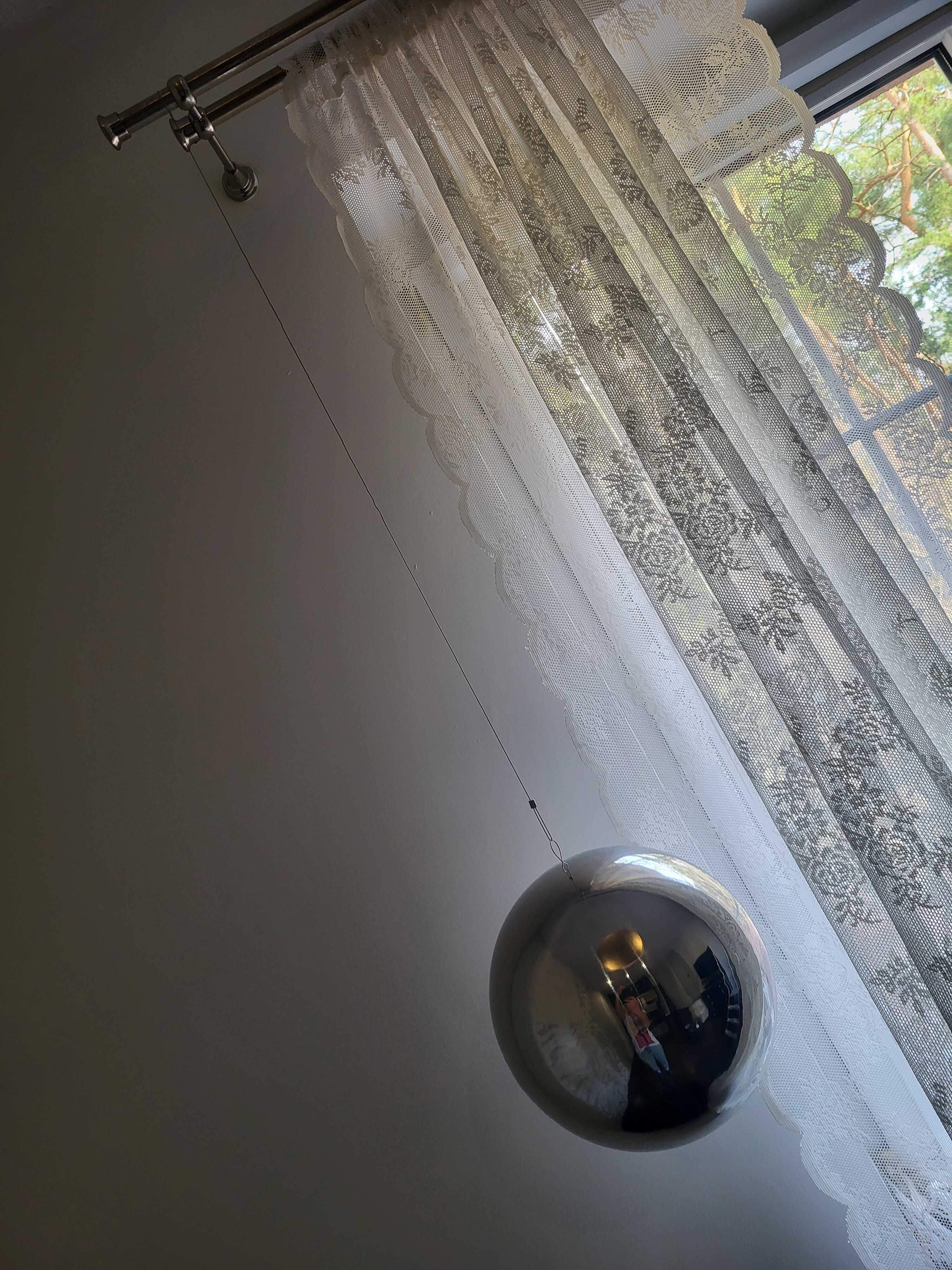 Duża kula do powieszenia do okna srebrna obwód 74,5 cm j.nowa