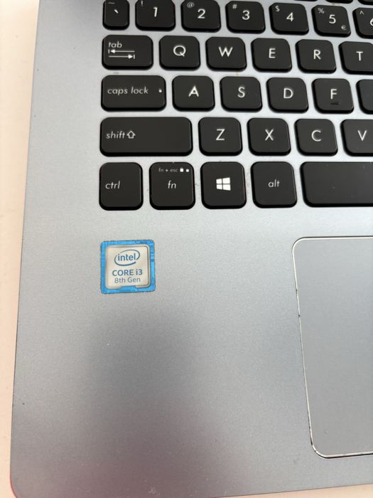 Laptop ASUS VivoBook S430F z nową baterią