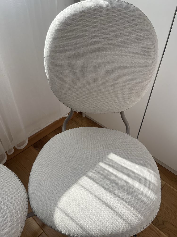 Krzesła do biurka ikea