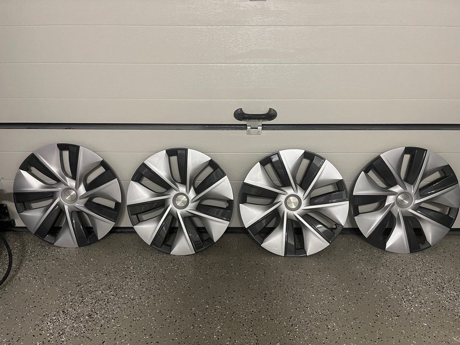 Kołpaki 19”  Tesla Y używane 250zl