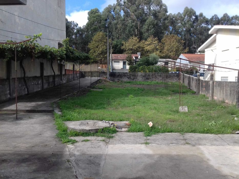 Vendo terreno (592 m2)