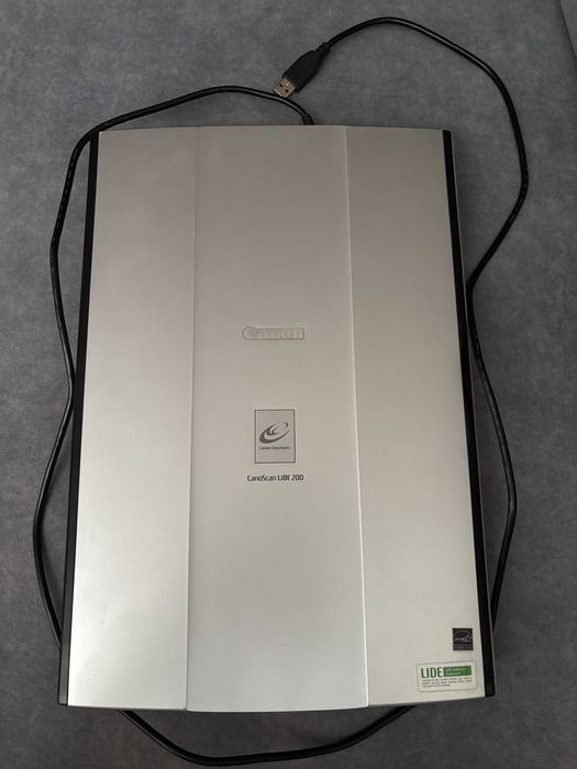 Skaner Canon Lide 200