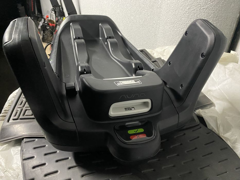 Автокрісло 0+ Bugaboo Turtle Air by Nuna Black