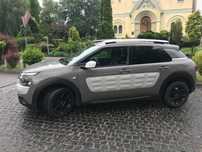 Автомобіль Сітроен С4 кактус