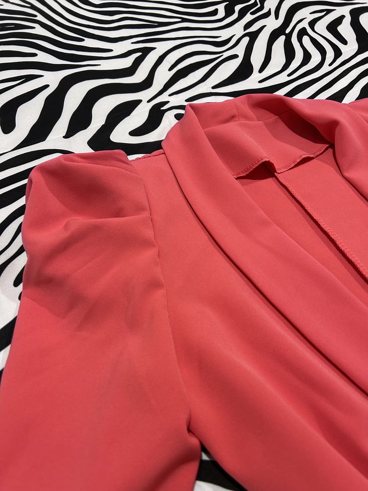 Blazer de cor coral