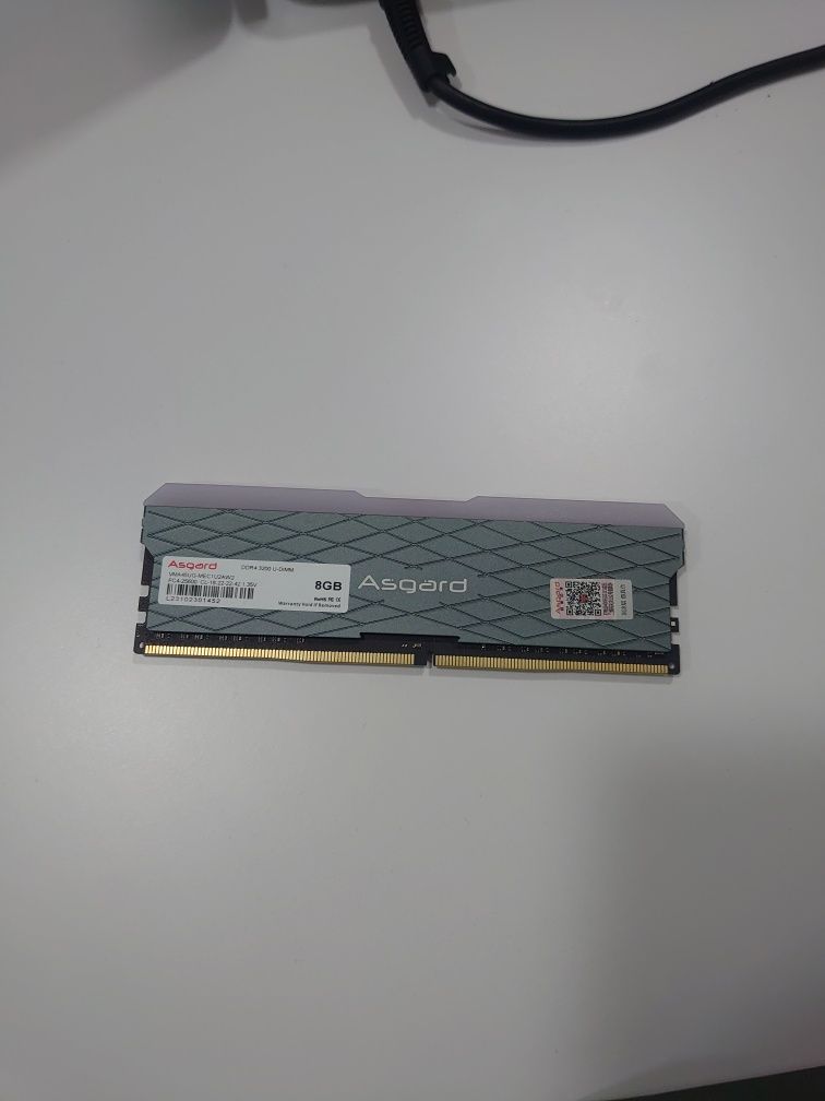 W2 DDR4 PC 16GB (8GBx2) 3200 RGB(CL18)
