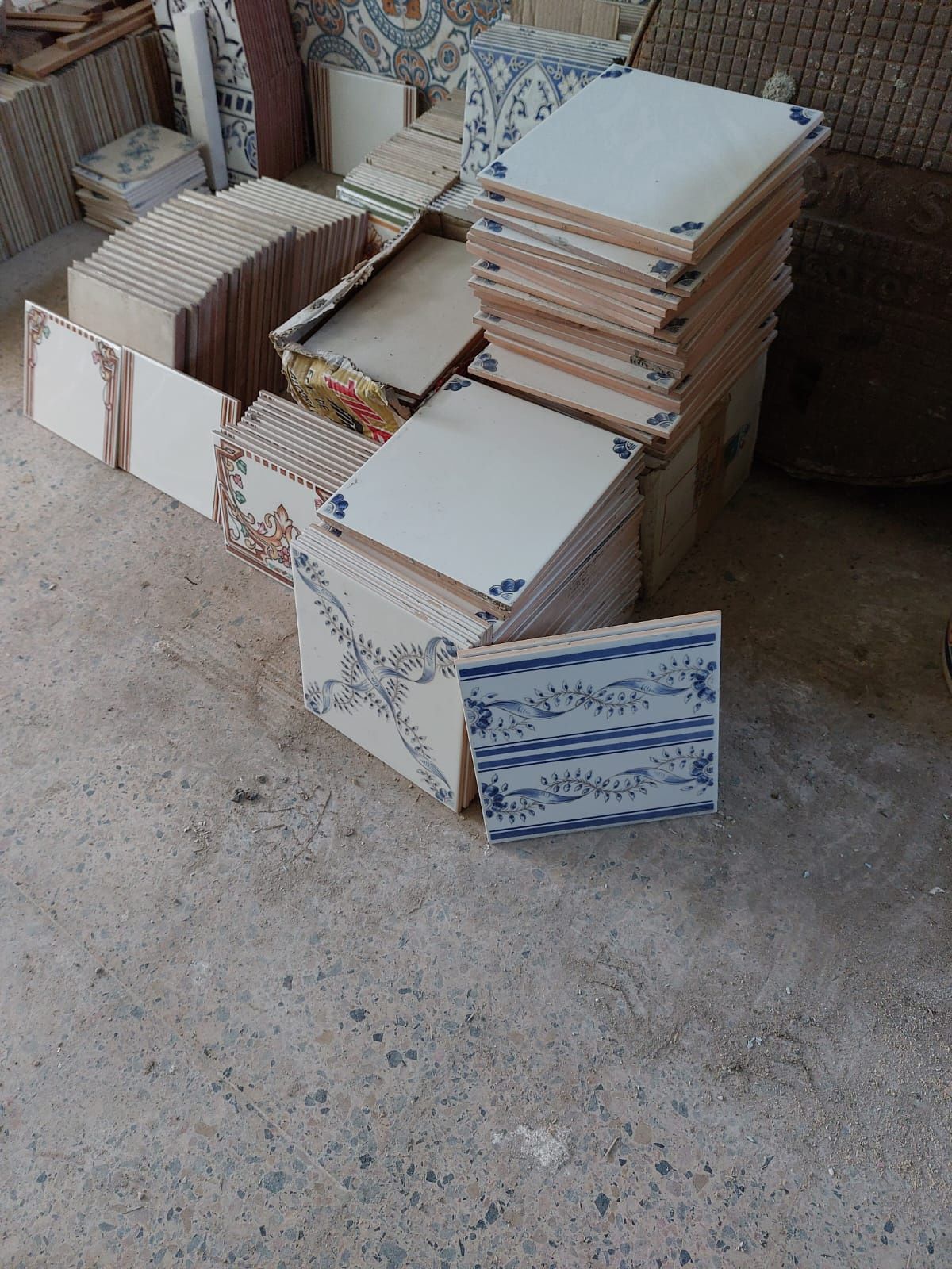 Azulejos - Materiais de Construção Civil