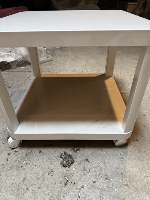 Stolik na kółkach ikea