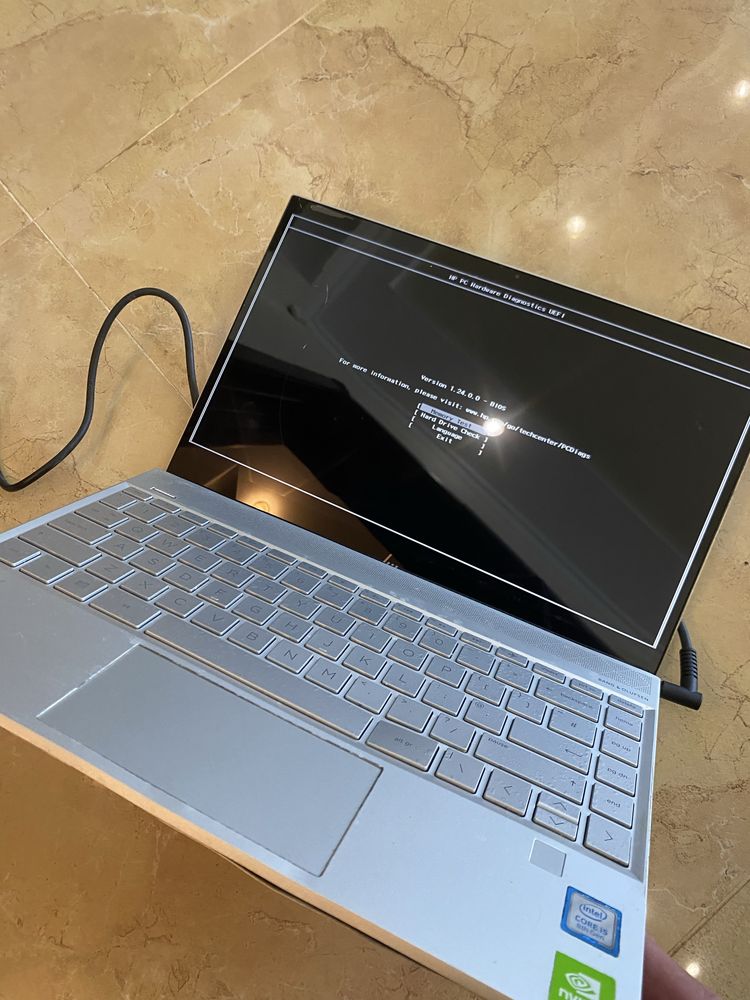 Ноутбук на запчасти hp