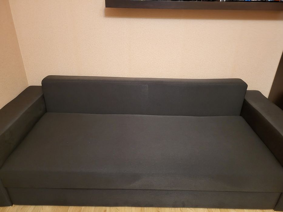 Продам диван в гарному стані
