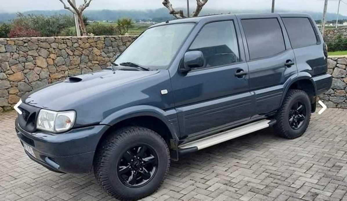 Nissan Terrano II longo