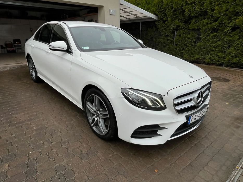 Mercedes-Benz Klasa E 220D 4 Matic - pakiet AMG - Salon Polska - bezwypadkowy - serwisowany