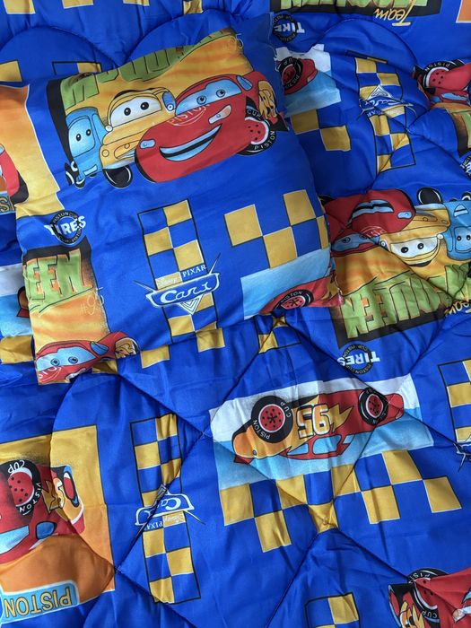 Дитяча ковдра з подушкою