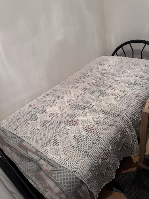 Cama de solteiro (com Colchão )