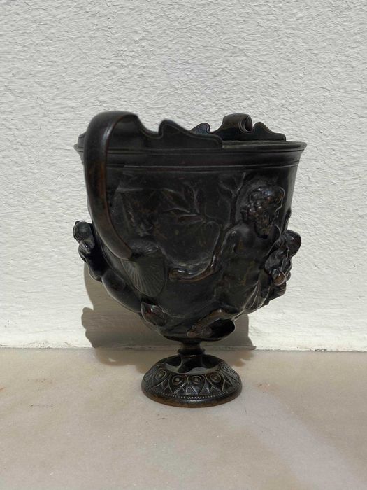 "Kantharus" em bronze autoria Ferdinand Barbedienne
