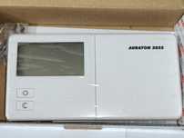 AURATON 2025 regulator temperatury przewodowy z programem tygodniowym