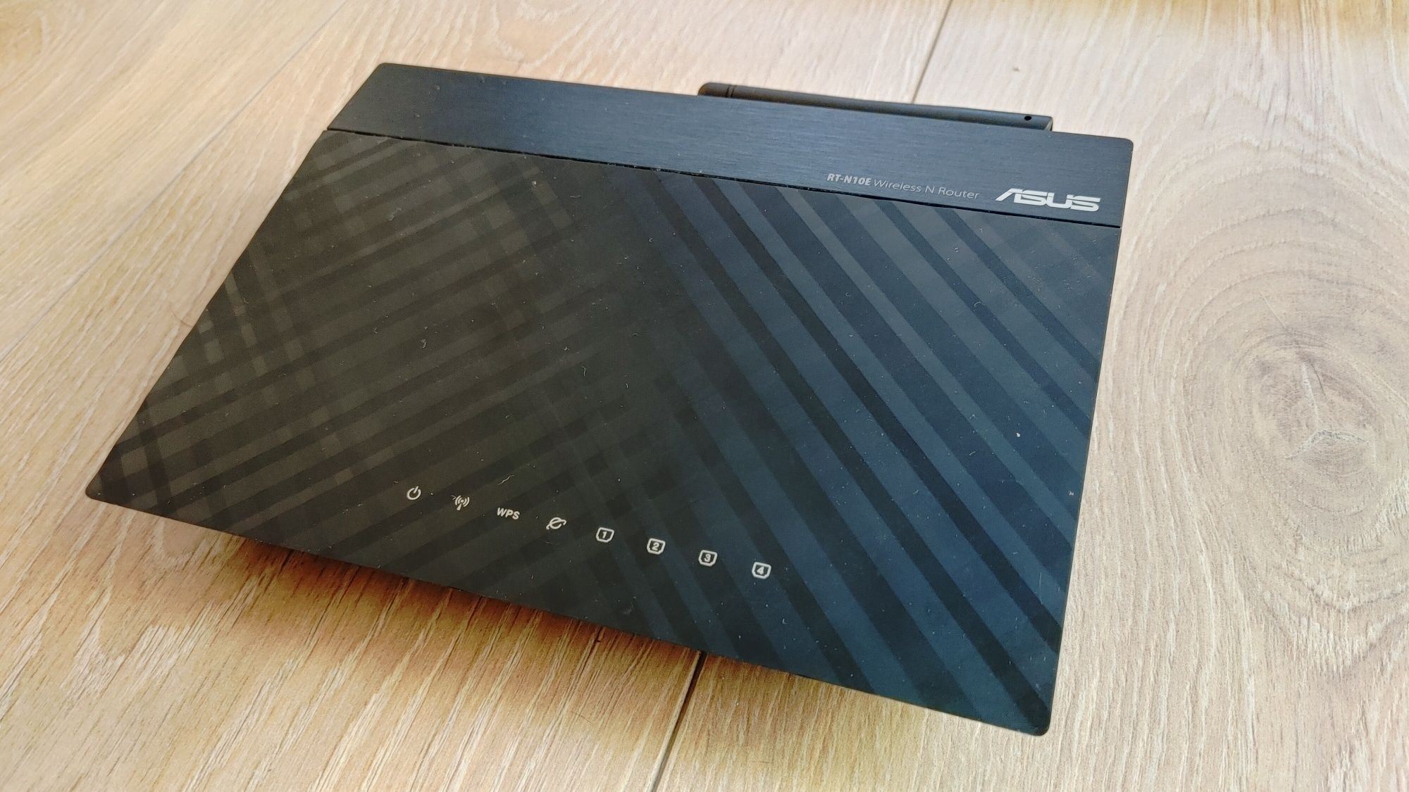 Router ASUS RT-N10E 150Mb