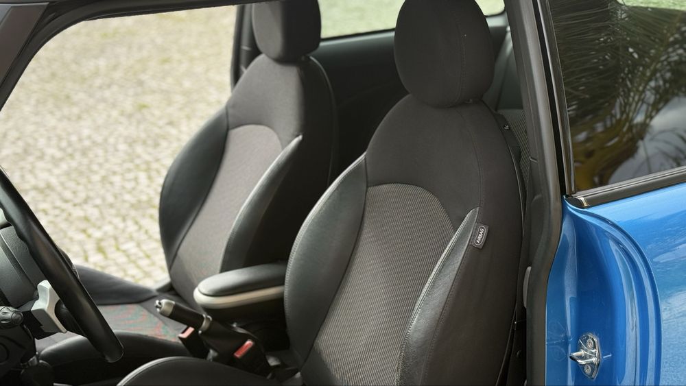 Mini Cooper S - Automatico (NACIONAL) com patilhas F1 no volante