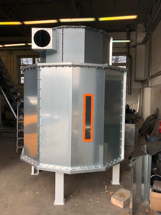 POLSKI zbiornik buforowy z wygarniaczem