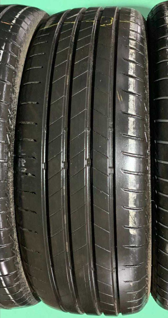 Літня резина Бріджстоун 225/55/18 Bridgestone Turanza T-005 шины