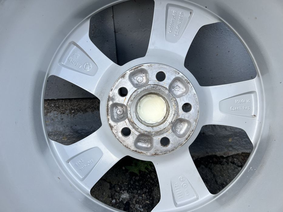 Оригінальні диски Skoda r16 5*112 Octavia A5 Volkswagen Golf Caddy