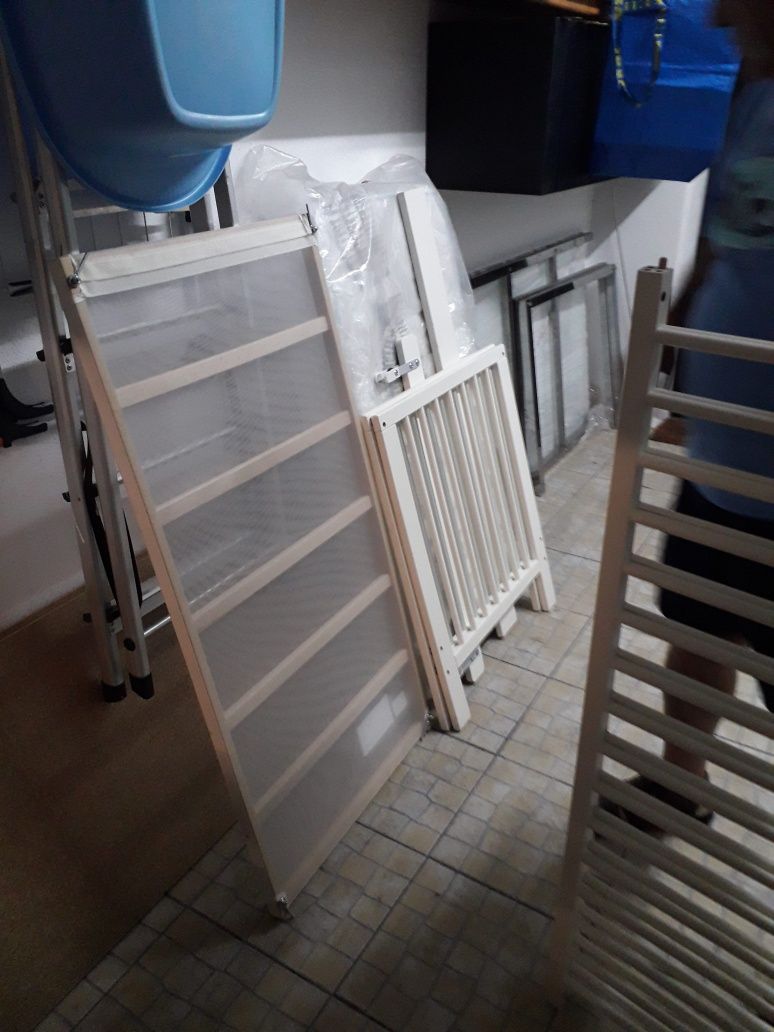 Cama de bebé com colchão