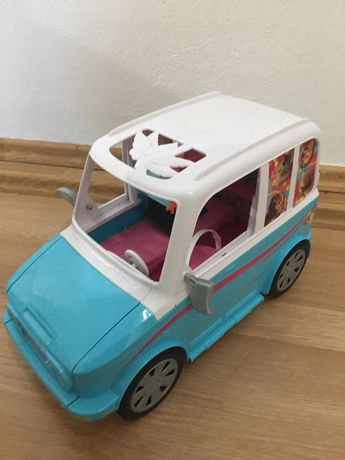 Samochód kamper Barbie z pieskami