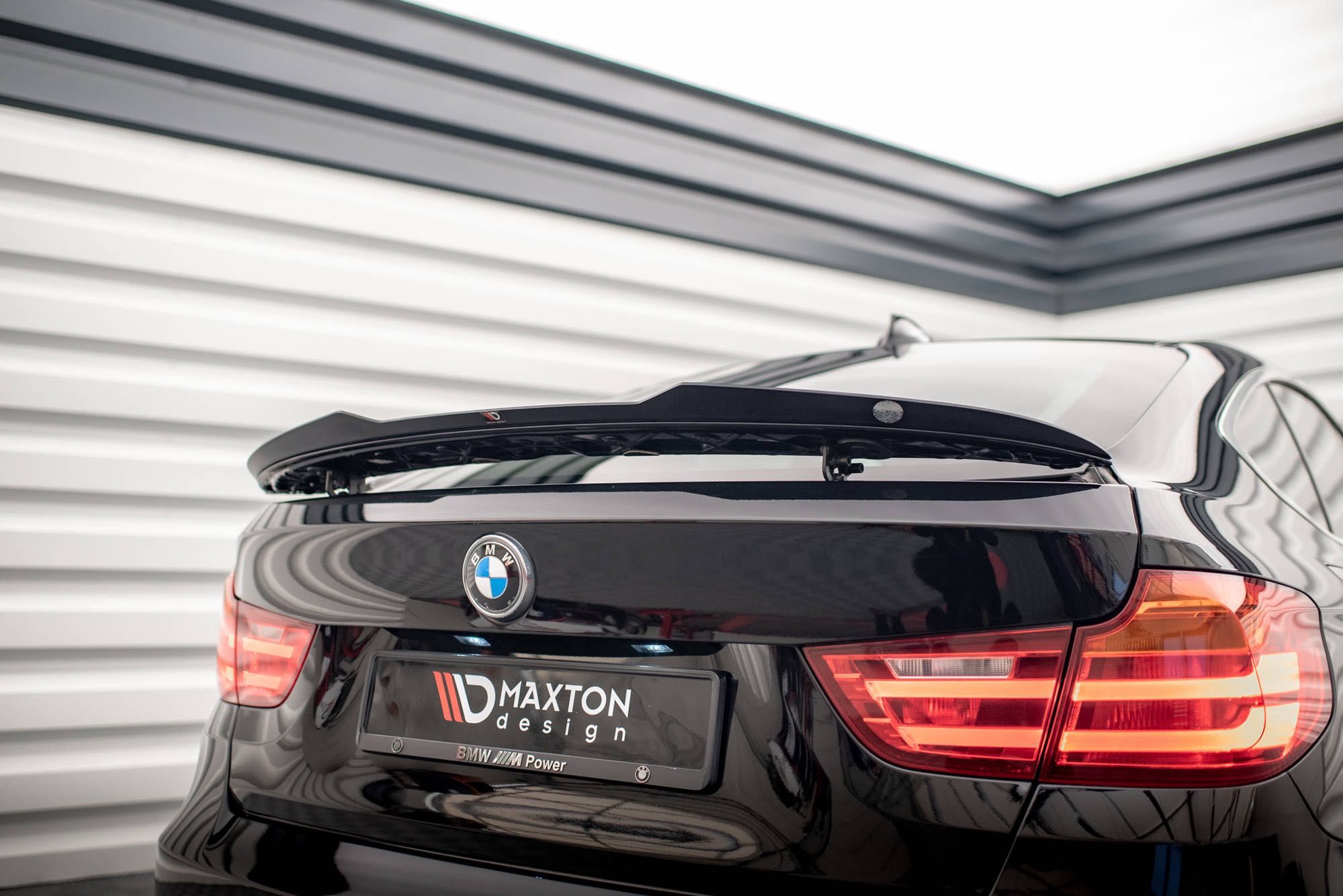 Спойлер на BMW F34 GT бленда антикрыло накладка на багажник ляду