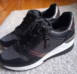 Damskie sneakersy r. 39