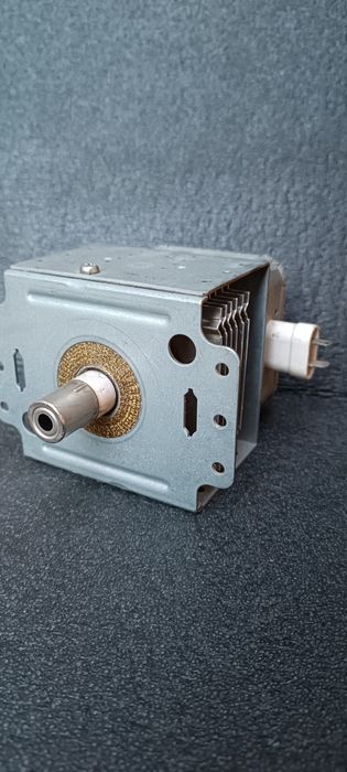 Магнитрон микроволновки