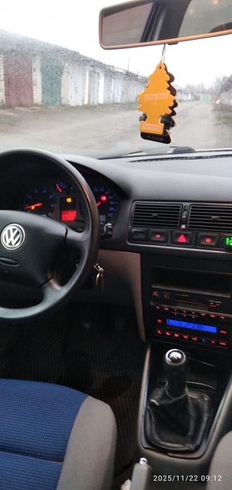 Продам Фольксваген Гольф 2000 р , газ.бенз.