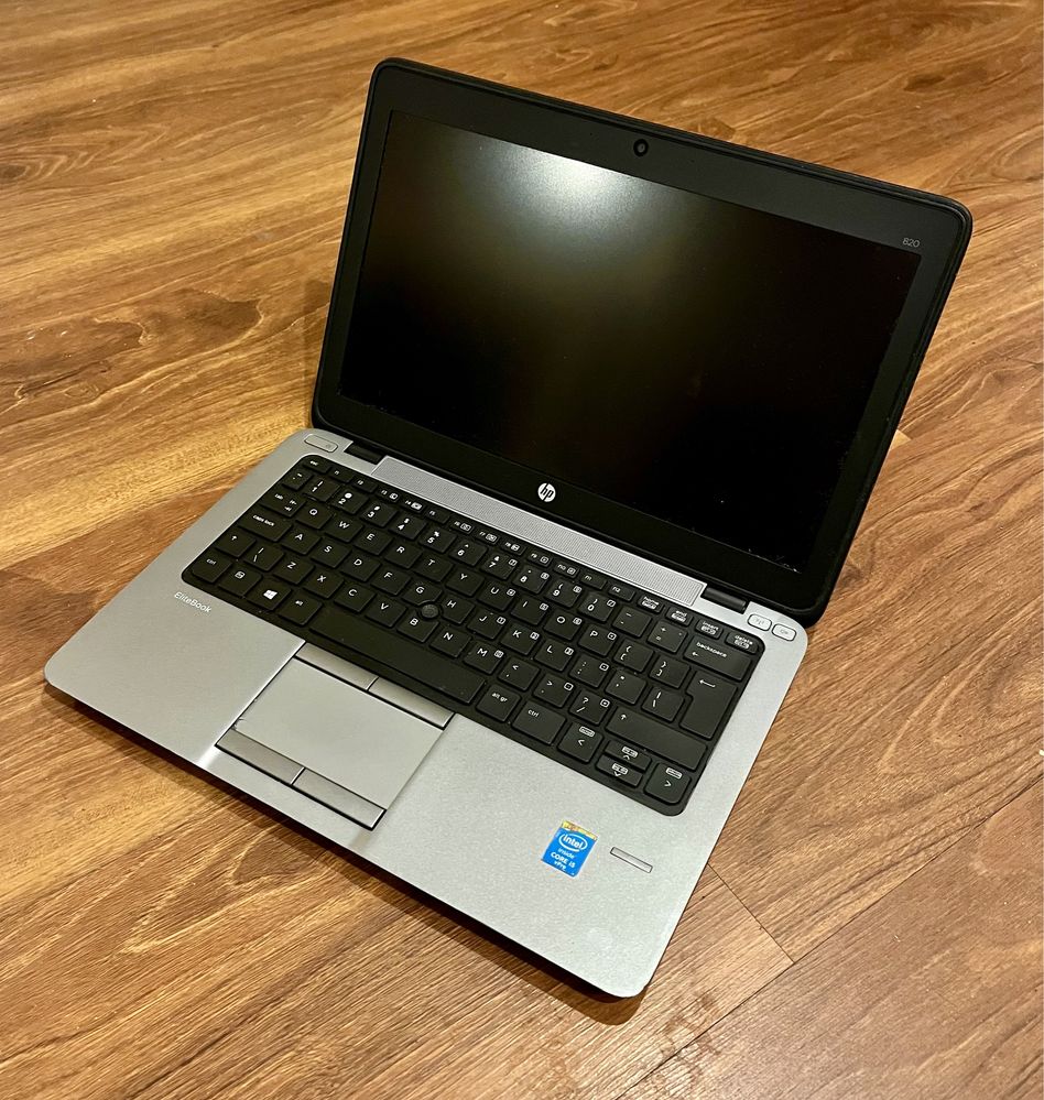 HP elitebook 820