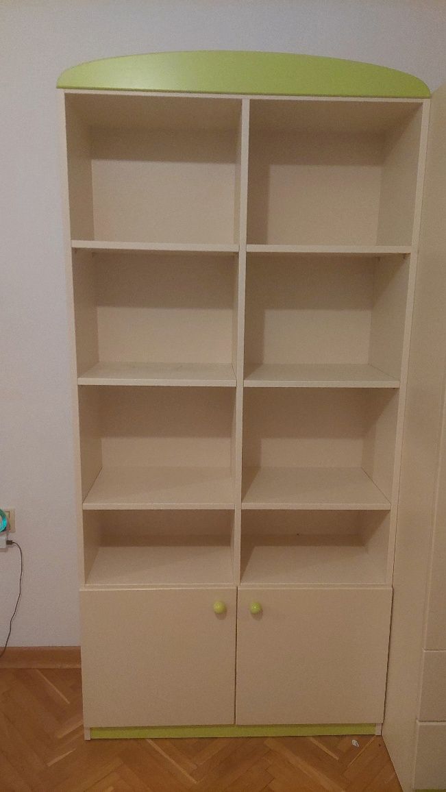 Szafka na książki / komoda marki Meblik