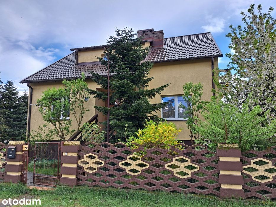 Komfortowy dom jednorodzinny na pięknej działce