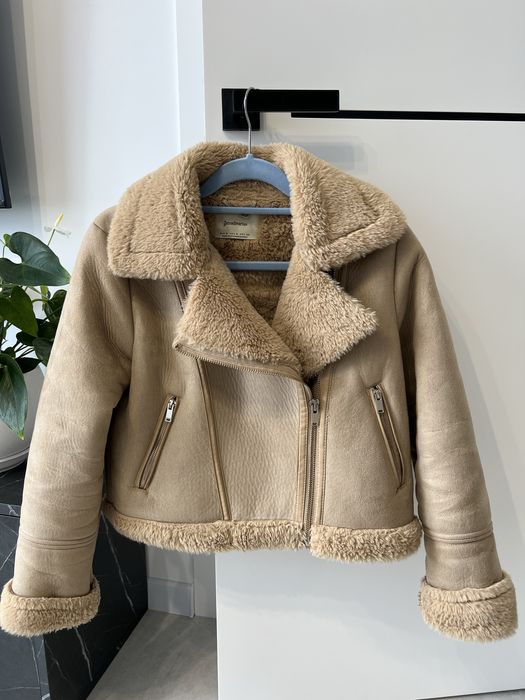 Тепла дублянка Stradivarius