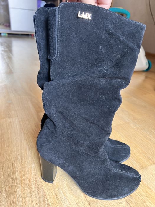 Натуральні замшеві ботінки чоботи 37 розмір