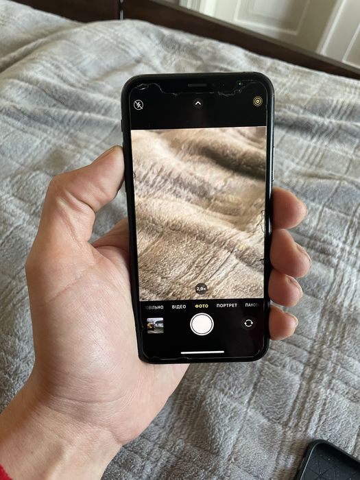 Продам айфон xs