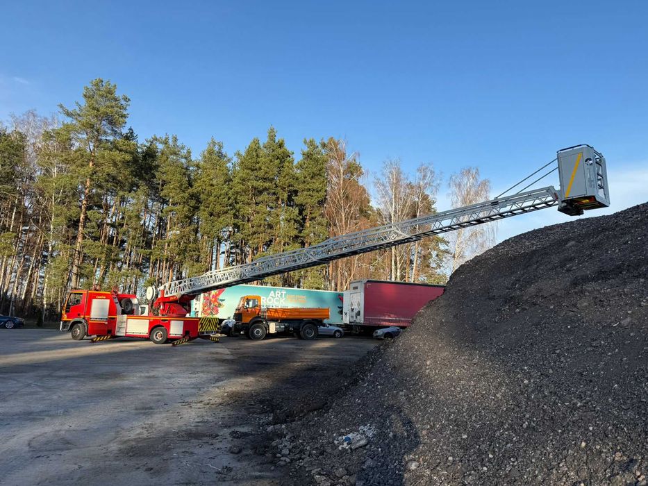 Drabina strażacka 30 m , IVECO Eurocargo Tector 130E24, Camiva EPAS 30