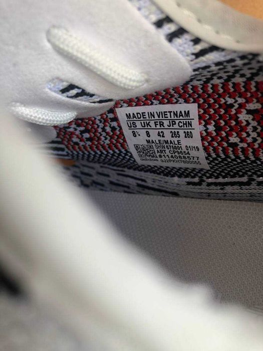 Женские кроссовки Adidas Yeezy Boost 350 v2 White Zebra. 36-40