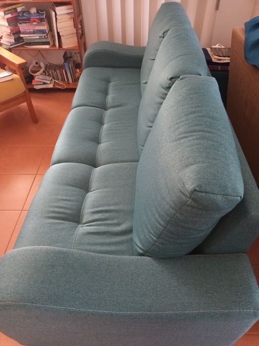 Sofá em bom estado, azul turquesa, 220X90