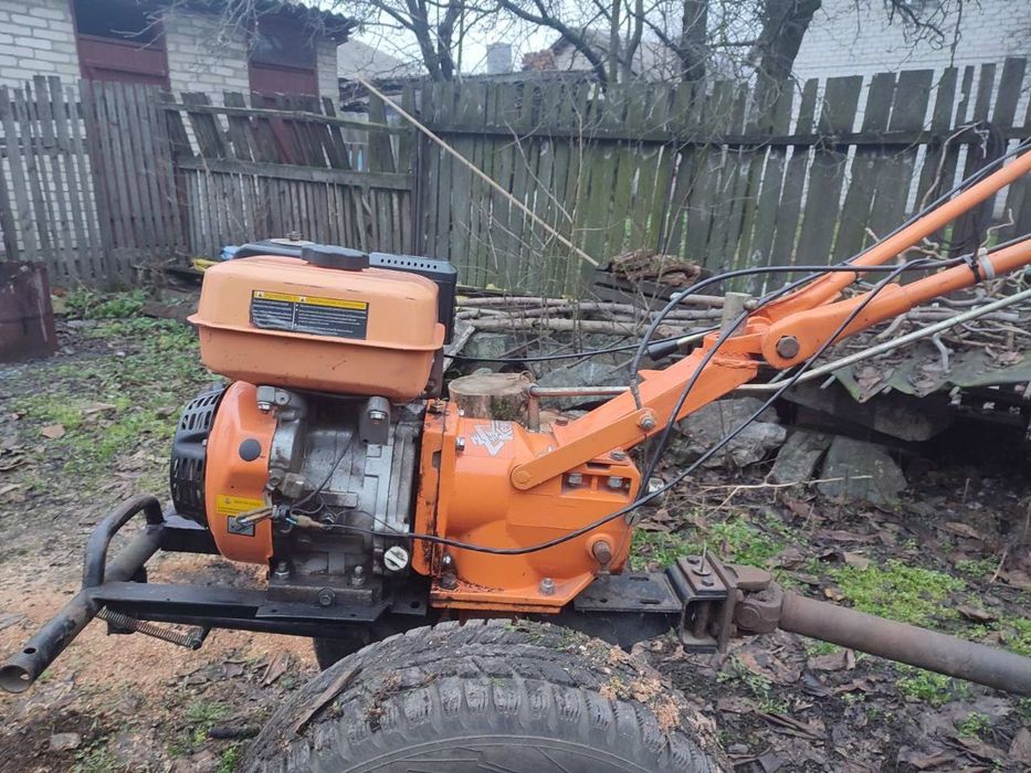 Мотоблок з причепом