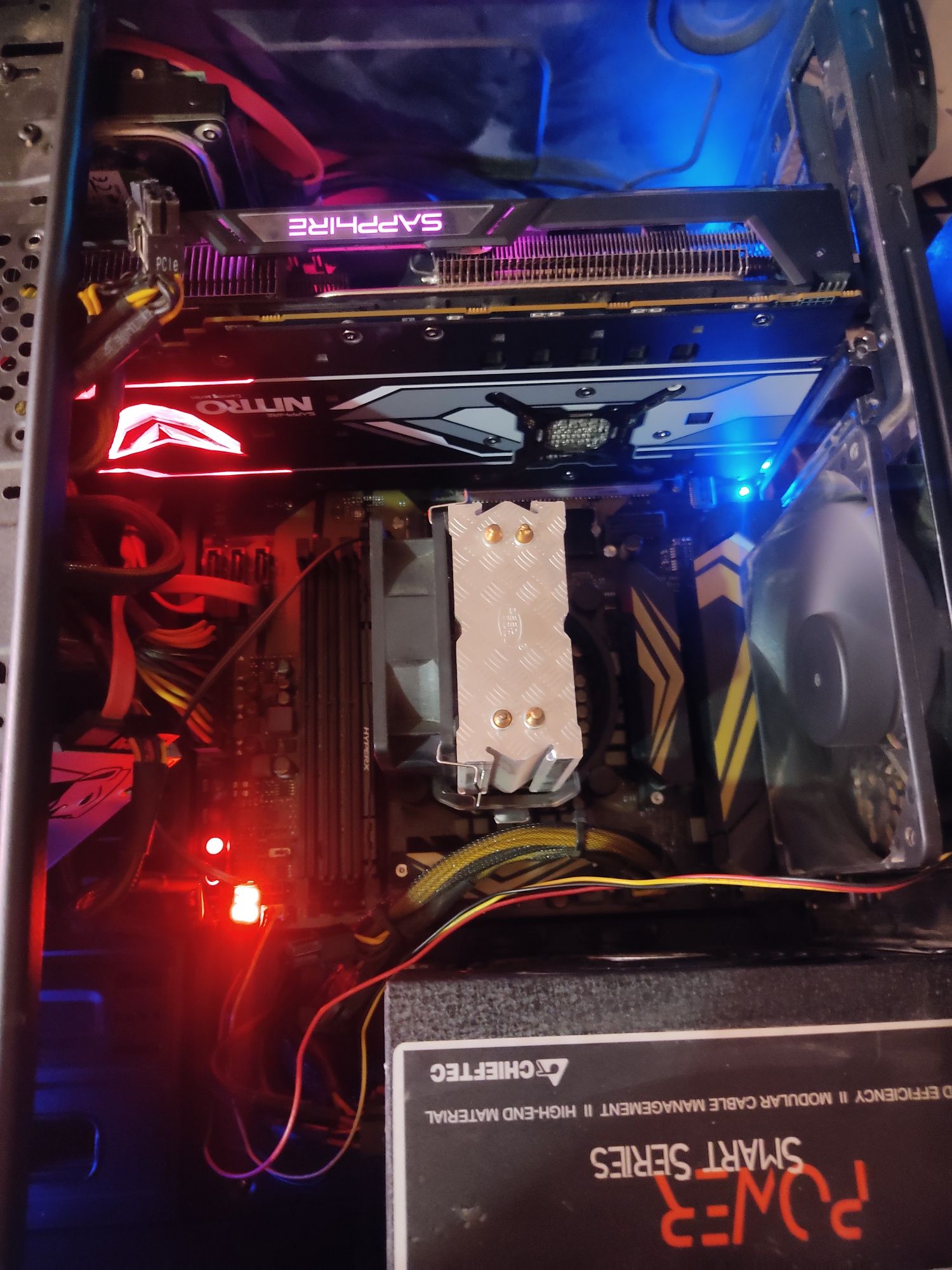 Игровой ПК i7 8700 Vega 64 Pro ssd 256 16gb ddr4 hdd1 холодный тихий
