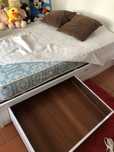 Cama casal com estrado e colchao