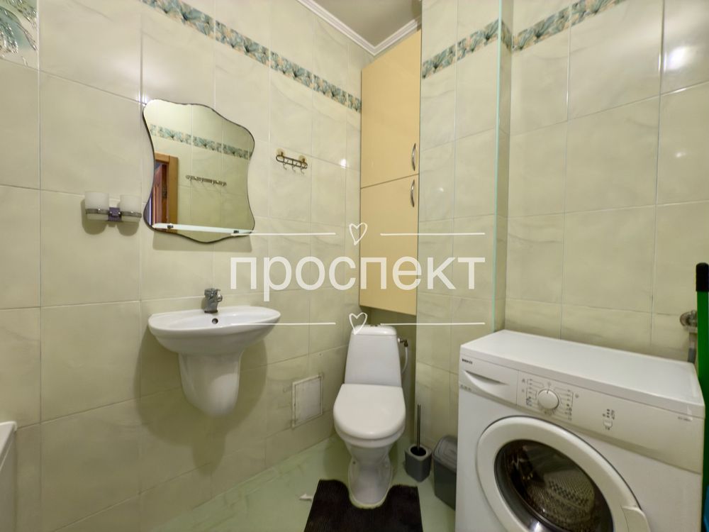 Продаж 1 кімн. квартири з ремонтом вул. Воскресенська ( Центр).