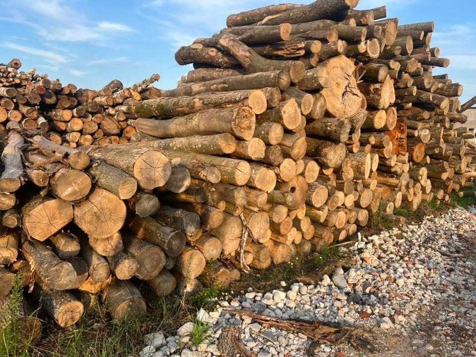 Drewno opałowe w wałkach i rąbane