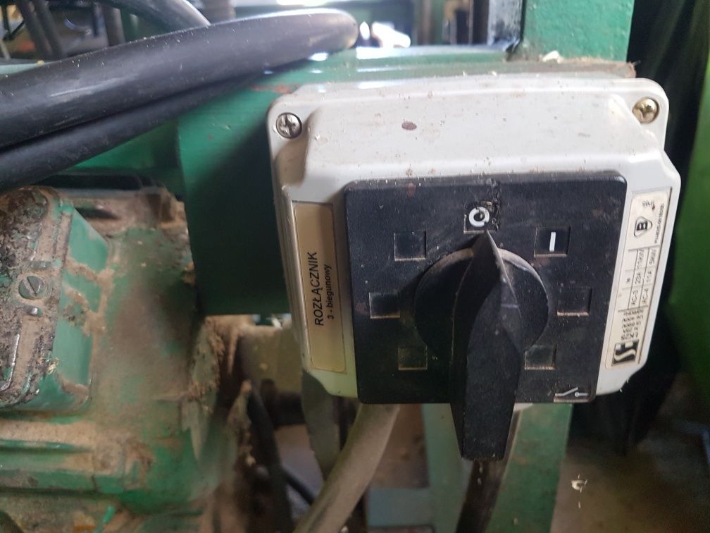 Grubościówka trójfazowa 3 x 400V 4,5kW, 3 - noże, automatyczny posuw