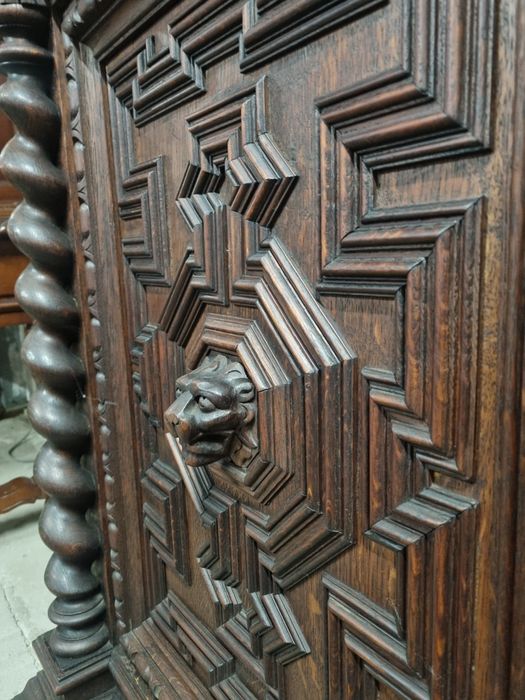 bufet kredens drewniany antyk rzeźbiony